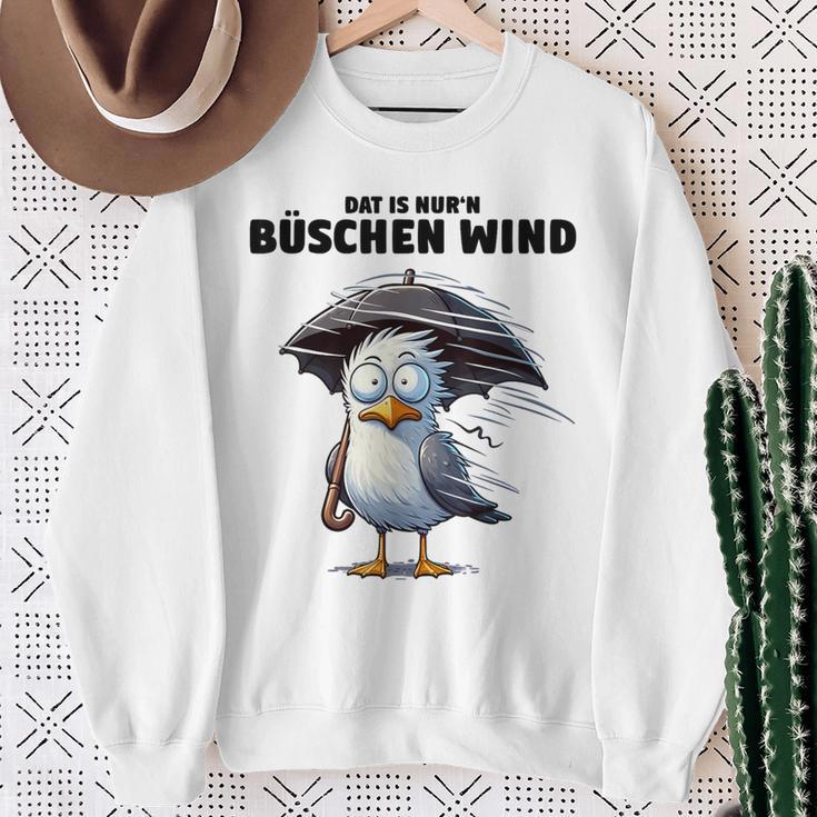 Möwe Sturm Hurricane Schietwetter Dat Is Nur 'N Büschen Wind Gray Sweatshirt Geschenke für alte Frauen