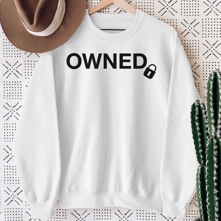 Owned Cuckold And Swinger Lifestyle Sweatshirt Geschenke für alte Frauen