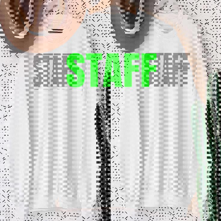 “Staff” Back Green Text Uniform For Adult Felpa Regalos para ancianas