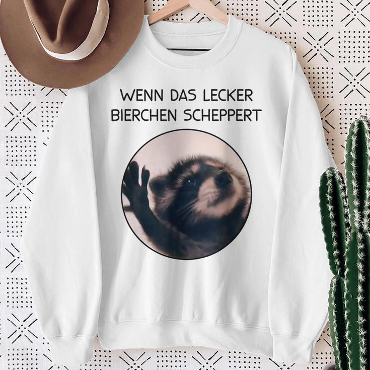 Wenn Das Lecker Bierchen Scheppert X Pedro Raccoon Meme Sweatshirt Geschenke für alte Frauen