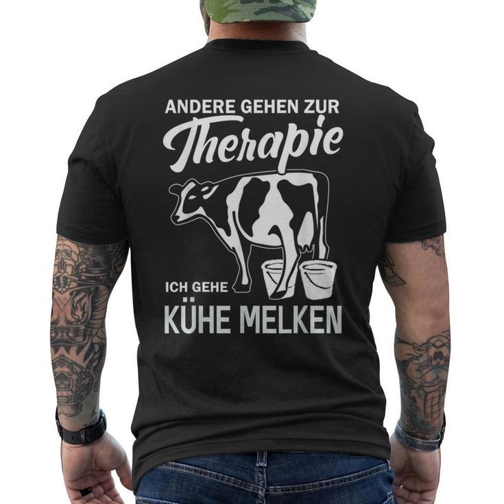 Andere Gehen Zur Therapie Kühe Melken Milchbauern Other Going To T-Shirt mit Rückendruck