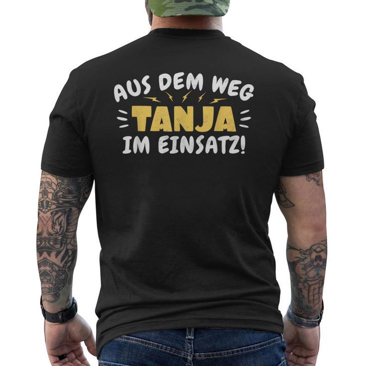 Aus Dem Weg Tanja Im Einsatz T-Shirt mit Rückendruck