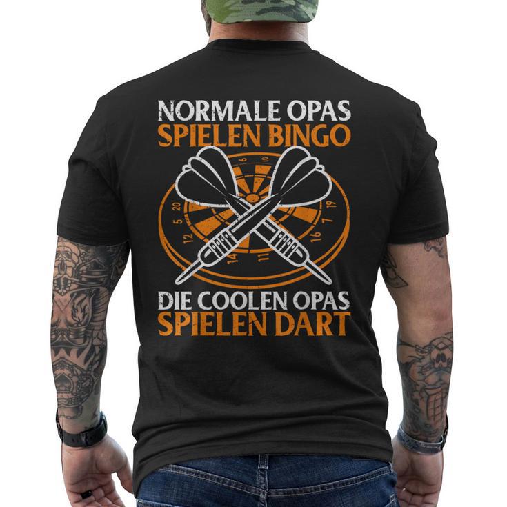 With Die Coolen Grandpas Spielen Dart Grandpa Dart Player T-Shirt mit Rückendruck