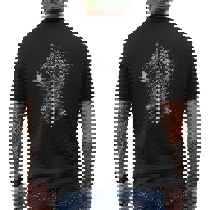 Dragón Espada Rosas Tatuaje Estilo Arte Medieval Fantasía Oscura Camiseta Hombre Estampado Espalda