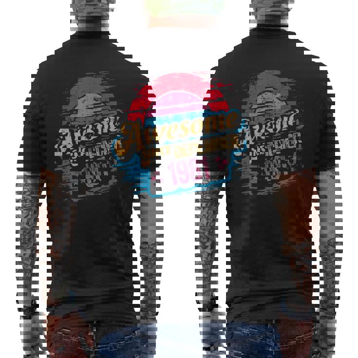 Fantastico Da Dicembre 1981 Compleanno 1981 Dicembreintage T-shirt da uomo con stampa posteriore