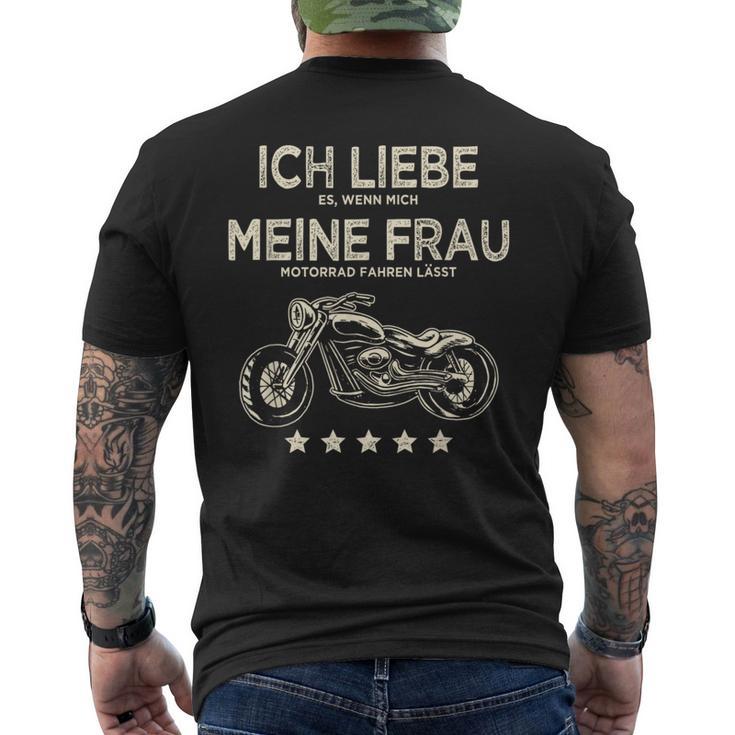 Ich Liebe Es Wenn Meine Frau Mich Motorrad Fahren Lässt Lässt T-Shirt mit Rückendruck