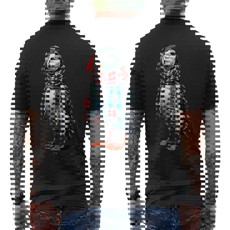 Macareux Macareux Avec Écharpe Et Joli Macareux T-shirt imprimé au dos