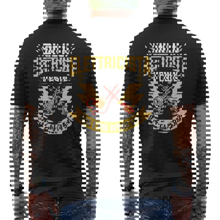 Sono Un Elettricista In Pensione Non È Più Affar Mio T-shirt da uomo con stampa posteriore