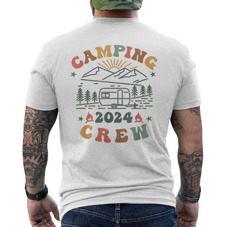 Camping Crew 2024 Familienpassender Sommertrip Camp Retro T-Shirt mit Rückendruck