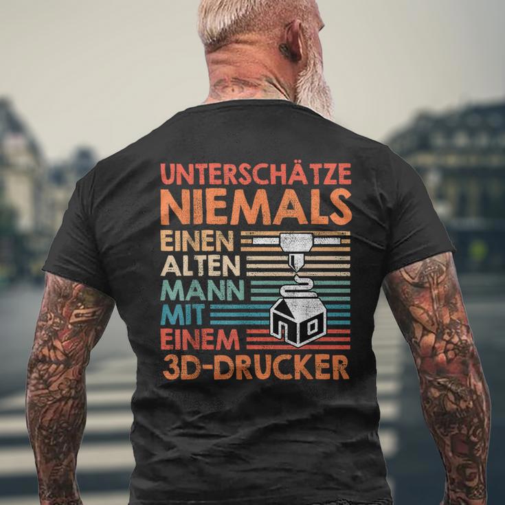 With 3D Print Unterschätz Niemals Einen Alten Mann With 3D Printer T-Shirt mit Rückendruck Geschenke für alte Männer