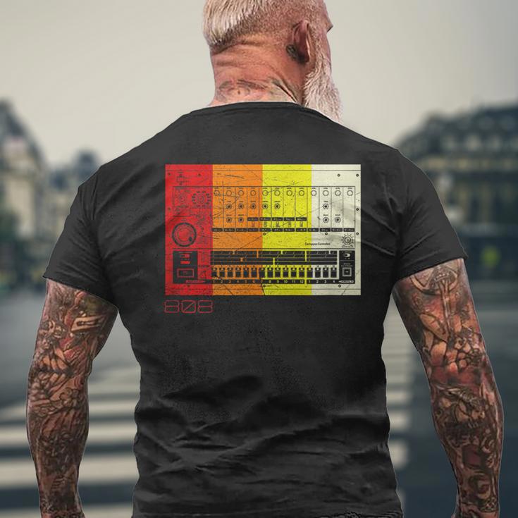 Analogintage Drum Machine Retro 808 Nerd T shirt da uomo con stampa posteriore Novitaregali