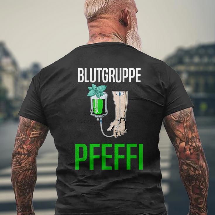 With Blutgruppe Pfeffi Peppermint Suff Saufen Peppermint Liqueur T-Shirt mit Rückendruck Geschenke für alte Männer