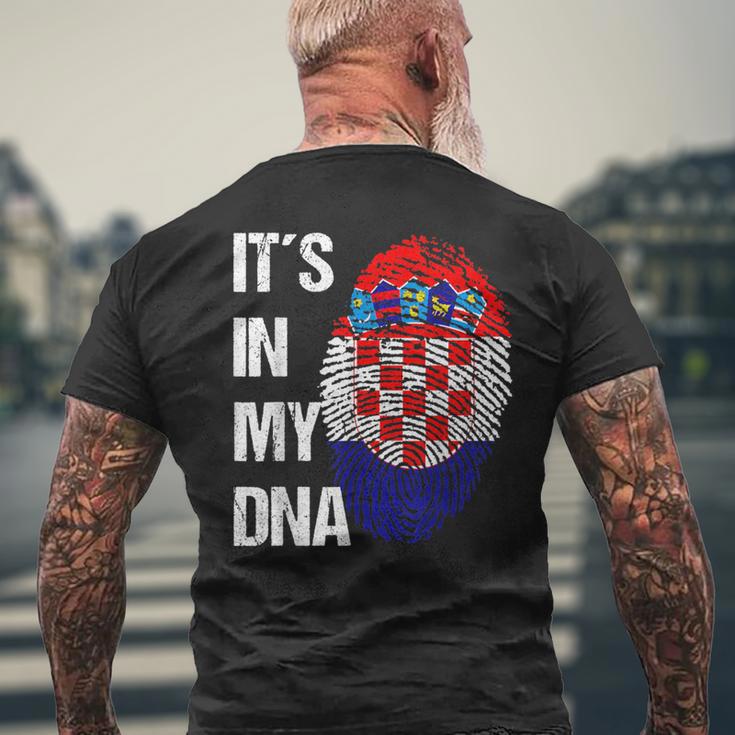 Croatian Flag Dna Fingerprint Croatia T-Shirt mit Rückendruck Geschenke für alte Männer