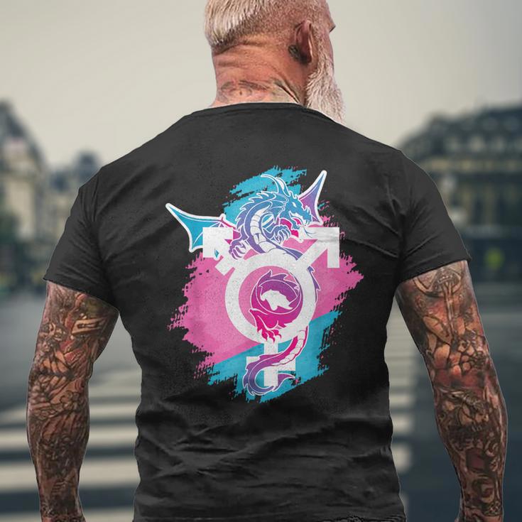 Dragon Proud Genderfluid Lgbt And Transpride T-Shirt mit Rückendruck Geschenke für alte Männer