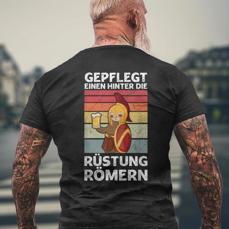 Gepflegt Einen Hinter Die Rüstung Römern Party Sauf Saying T-Shirt mit Rückendruck Geschenke für alte Männer