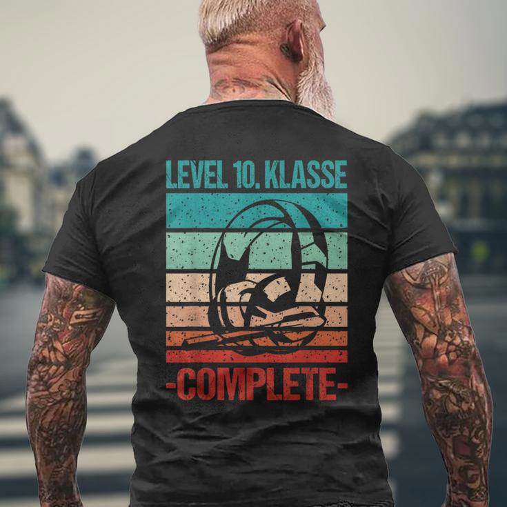 Level 10 Class Complete School Exam Bestanden Graduation S T-Shirt mit Rückendruck Geschenke für alte Männer