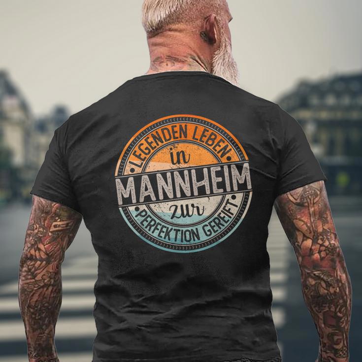 Mannheim Retro Colours Legends Life In Mannheim T-Shirt mit Rückendruck Geschenke für alte Männer