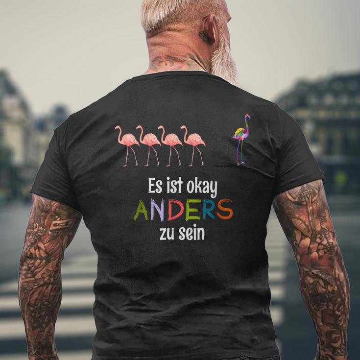 No Racism Es Ist Okay Anders Zu Sein Gegen Racism T-Shirt mit Rückendruck Geschenke für alte Männer