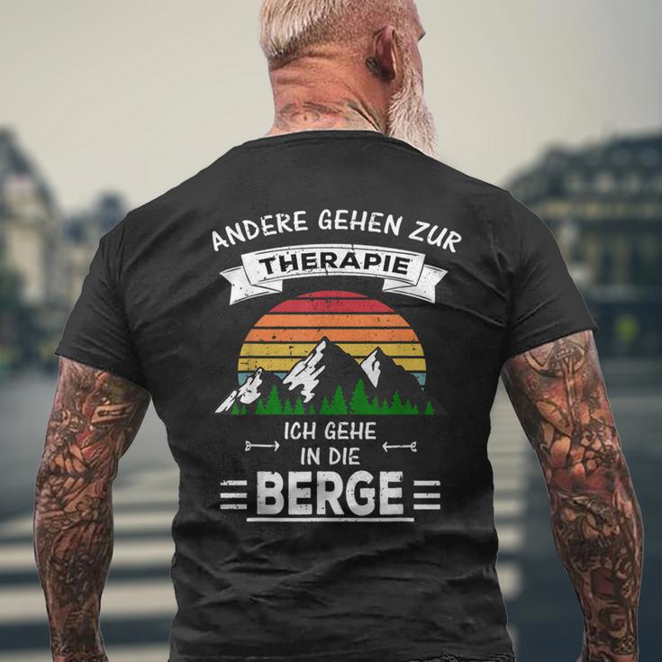 Others Go To Therapie Ich Gehe In Die Berge T-Shirt mit Rückendruck Geschenke für alte Männer