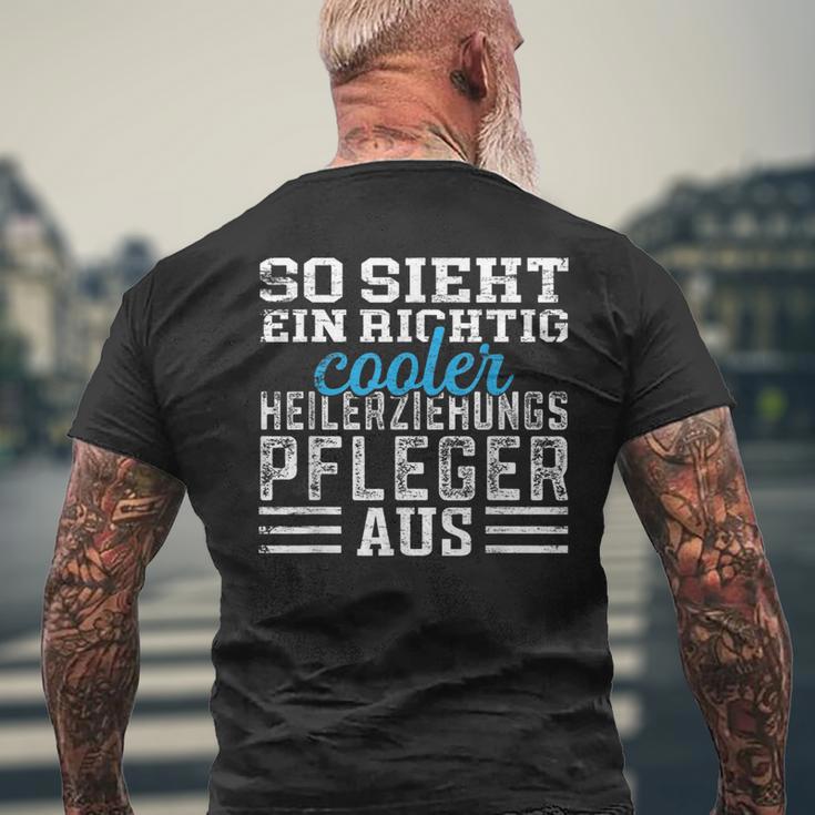 Pfleger So Ssieht Ein Richtig Cooler Healing Training Care T-Shirt mit Rückendruck Geschenke für alte Männer