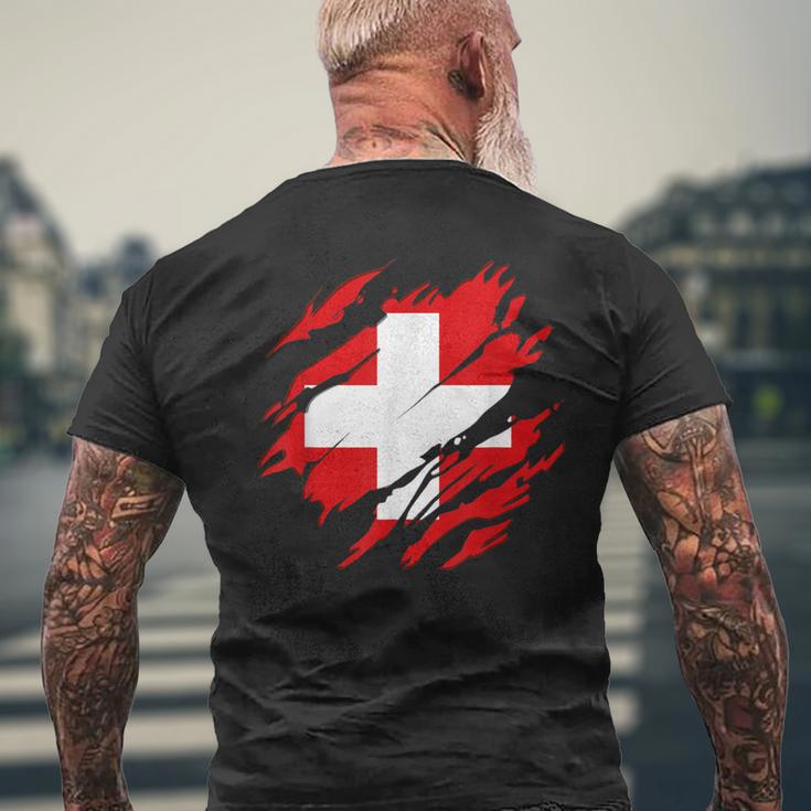 With Swiss Flag Of Switzerland T-Shirt mit Rückendruck Geschenke für alte Männer