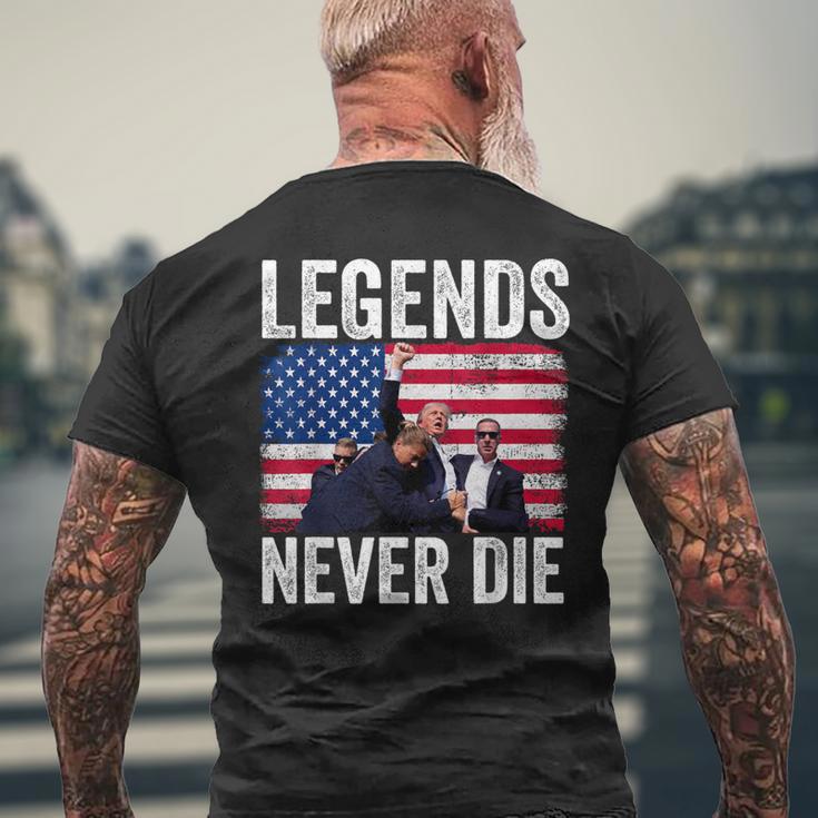 Trump Legends Never Die Trump Assassination Red T-Shirt mit Rückendruck Geschenke für alte Männer