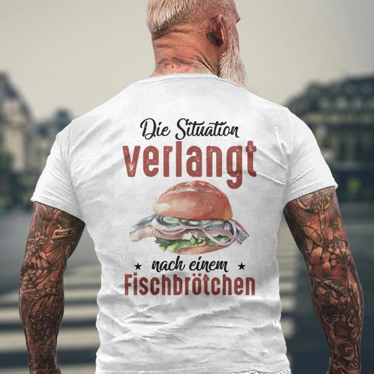 Die Situationerlangt Nach Einem Fischbrötchen T-Shirt mit Rückendruck Geschenke für alte Männer