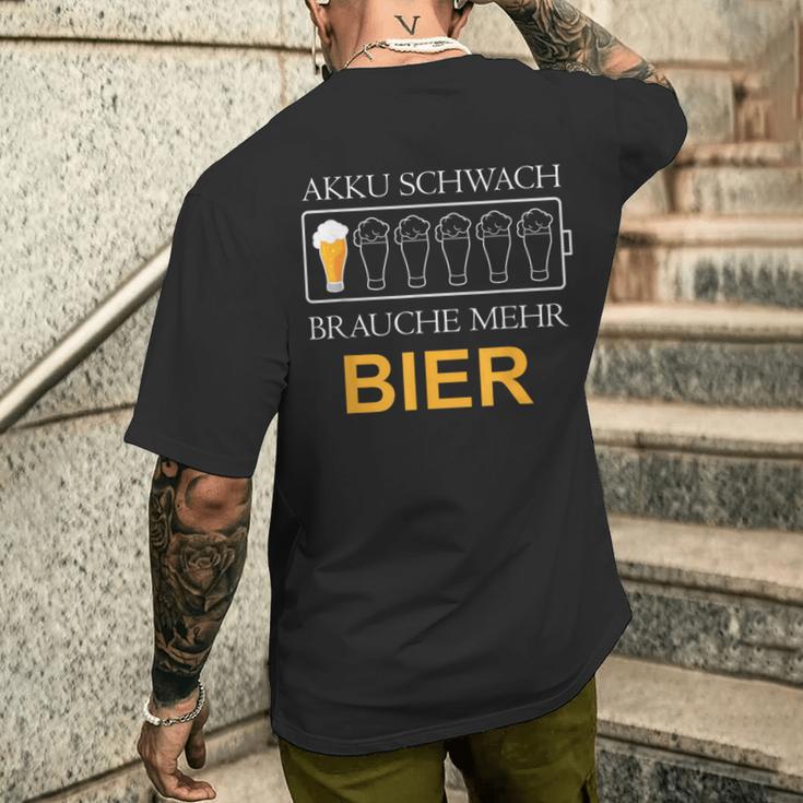 Akku Schwach Brauche Mehr Bier T-Shirt mit Rückendruck Geschenke für Ihn