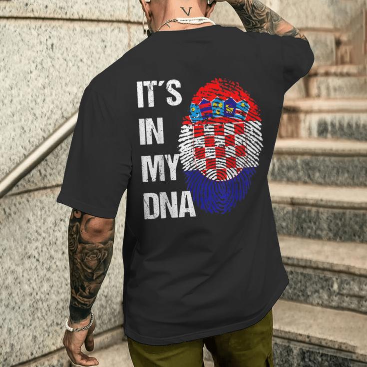 Croatian Flag Dna Fingerprint Croatia T-Shirt mit Rückendruck Geschenke für Ihn