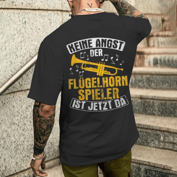 Der Flugelhorn Spieler Ist Jetzt Da Blasmusik Flugelhorn T-Shirt mit Rückendruck Geschenke für Ihn