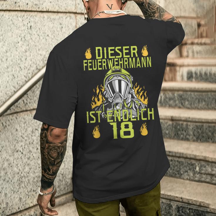 Dieser Feuerwehrmann Ist Endlich 18 T-Shirt mit Rückendruck Geschenke für Ihn