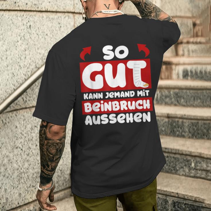 Gute Besserung Brochenes Bein T-Shirt mit Rückendruck Geschenke für Ihn