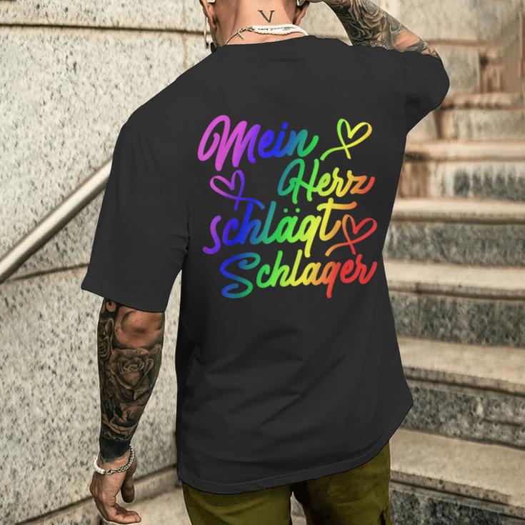 My Heart Beats Schlager Lgbtq Pride Gay Lesbian Queer T-Shirt mit Rückendruck Geschenke für Ihn