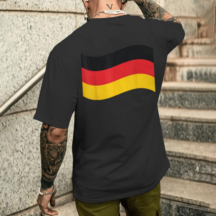 Leuchtendes Herz Deutsche Flagge Colours Germany Fan T-Shirt mit Rückendruck Geschenke für Ihn