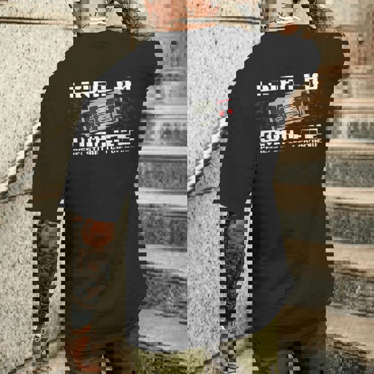 Livello 40 Completa 1982 40 Anni Gamer 40° Compleanno T-shirt da uomo con stampa posteriore Regalos para él