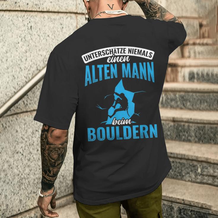 Old Man Bouldering Climbing Pensioner Boulderer T-Shirt mit Rückendruck Geschenke für Ihn