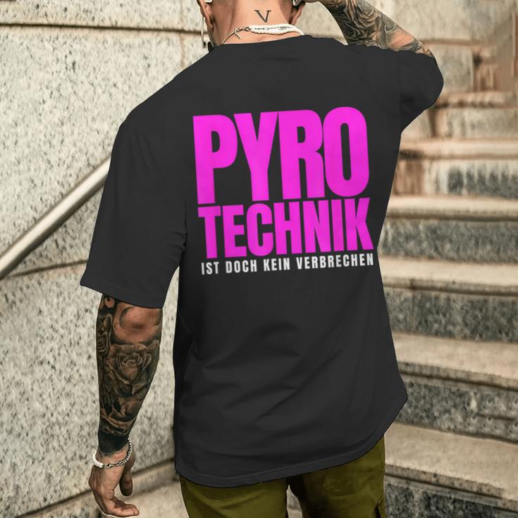 Pyrotechnik Ist Doch Keinerbrechen Hüftgold Eggers Outfit T-Shirt mit Rückendruck Geschenke für Ihn