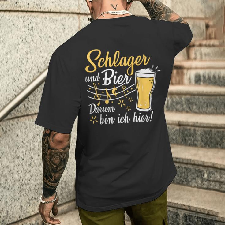 Schlager Und Bier Darum Bin Ich Hier Schlagerparty Costume T-Shirt mit Rückendruck Geschenke für Ihn