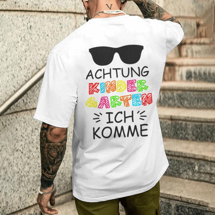 Children's Attention Kindergarten Ich Komme 1St Tag Kita T-Shirt mit Rückendruck Geschenke für Ihn