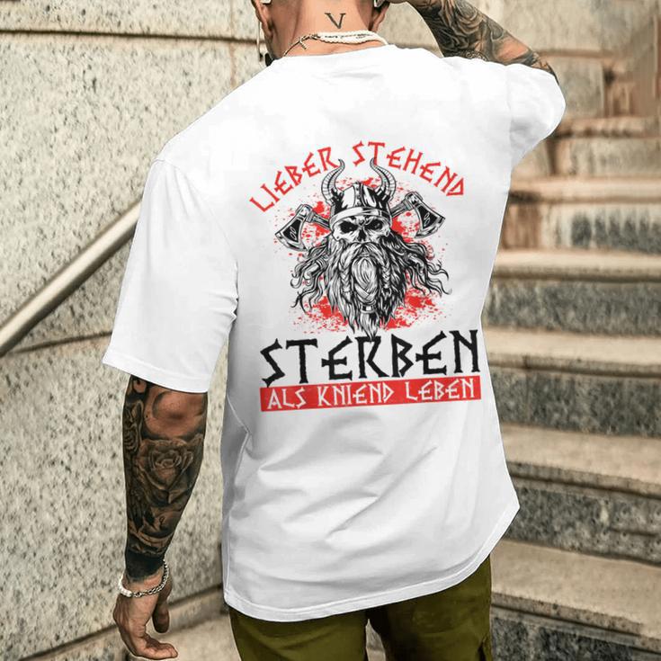 German Lieber Stehend Sterben Als Kneend Leben Love Standing Sterben T-Shirt mit Rückendruck Geschenke für Ihn