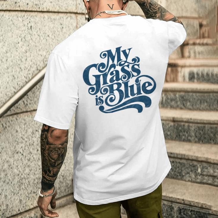 My Grass Is Blueintage Bluegrass Hand Lettering Retro T-Shirt mit Rückendruck Geschenke für Ihn