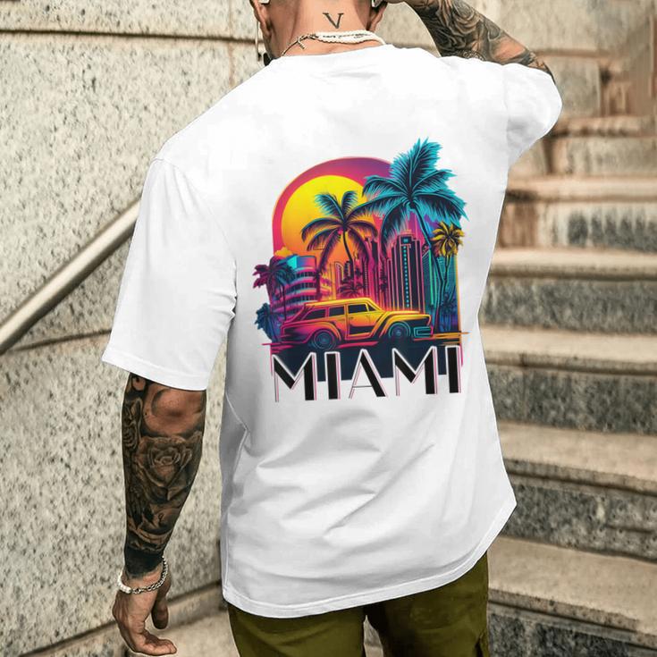 Miami Floridaibrant Colorful Miami Souvenir T-Shirt mit Rückendruck Geschenke für Ihn