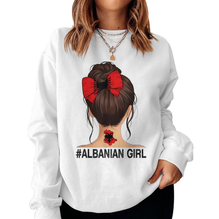 Albanian Girl Albania Flag Messy Bun Sweatshirt Frauen