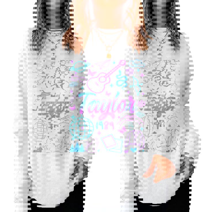 Groovy 80'S Taylor First Name Personalized Birthday Girl Women Sweatshirt