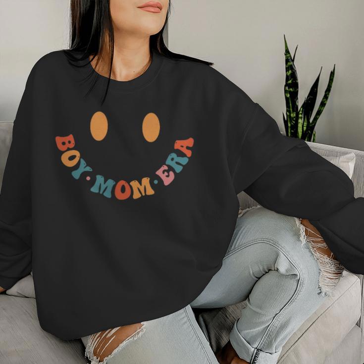 In My Boy Mom Era 2 Side Sweatshirt Frauen Geschenke für Sie