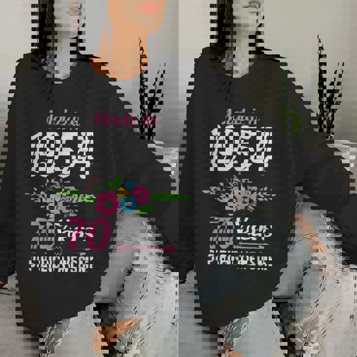Made In 1954 Floral 70Th Birthday Women Sweatshirt Gifts for Her