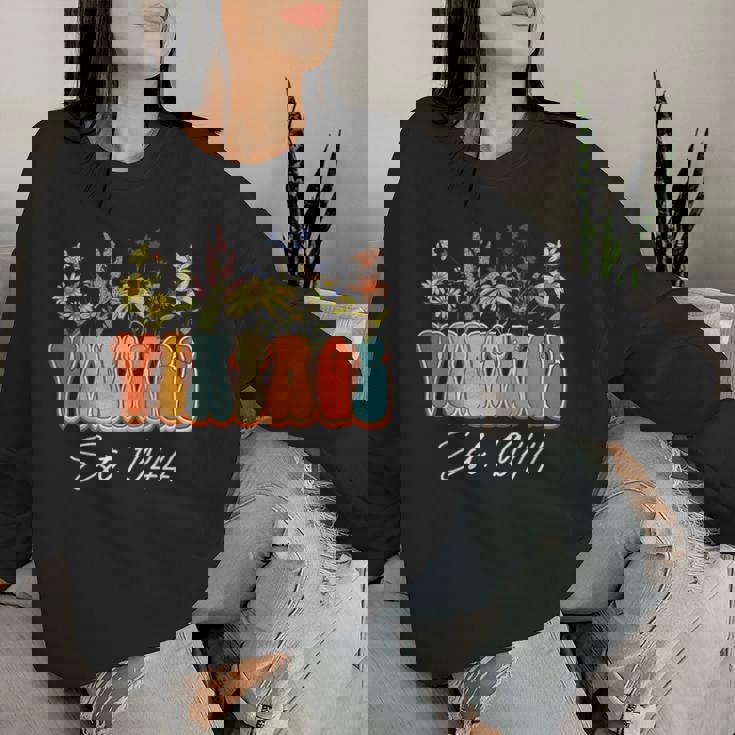 Vintage 1944 80Th Birthday Wildflower 80 Year Old For Women Women Sweatshirt Gifts for Her