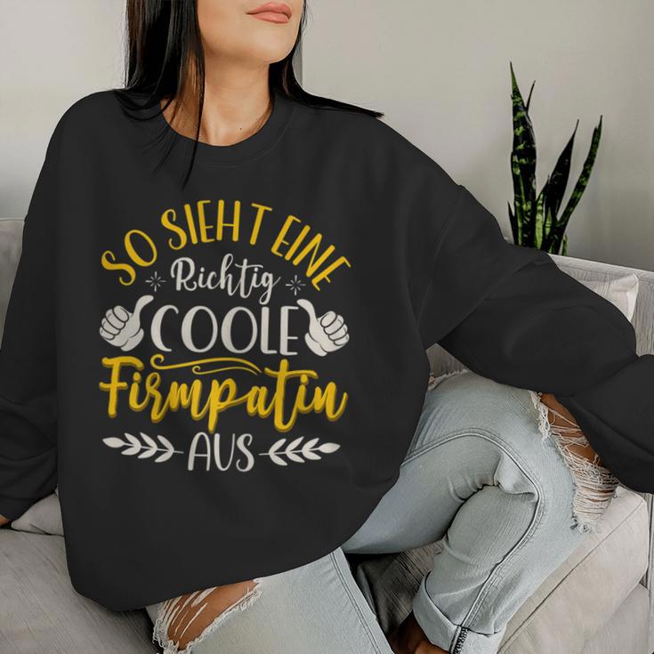 Women's So Sieht Eine Wirklich Coole Firmpatin Aus Sweatshirt Frauen Geschenke für Sie