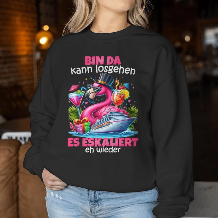 With Bin Da Kann Losgehen Es Escaliert Eh Flamingo Kreuzfahrt Sweatshirt Frauen Lustige Geschenke