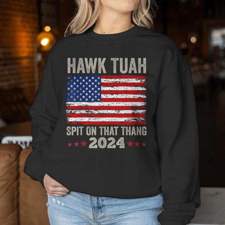 Usa Flag Hawk Tuah 24 Spit On That Thang 2024 Women's Sweatshirt Frauen Lustige Geschenke